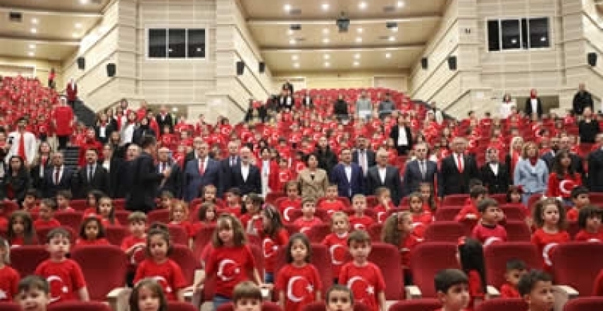 Minik Yüreklerin Dev Korosu 29 Ekim Cumhuriyet Bayramı Konseri 